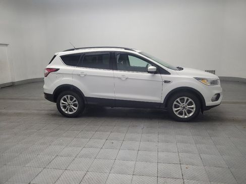 Used 2018 Ford Escape SE w/ Ford Safe & Smart Package AWD/4WD image 11