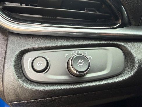 Used 2017 Chevrolet Volt Premier w/ Driver Confidence II Package image 19