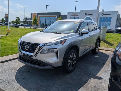 Used 2021 Nissan Rogue SV AWD/4WD image 4