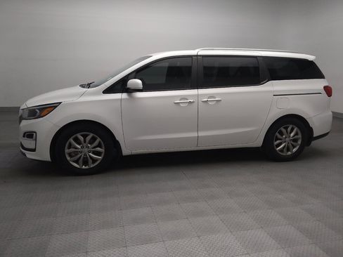Used 2019 Kia Sedona EX FWD image 2