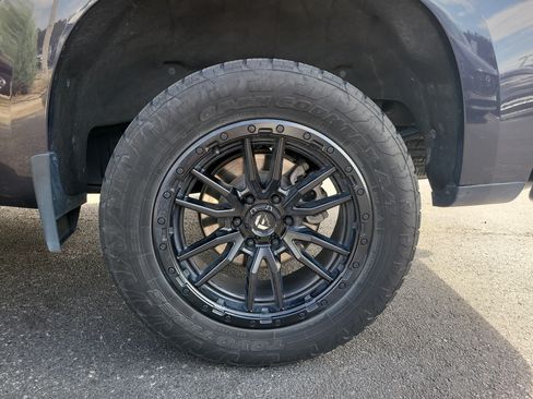 Used 2023 Chevrolet Silverado 1500 LTZ AWD/4WD image 9