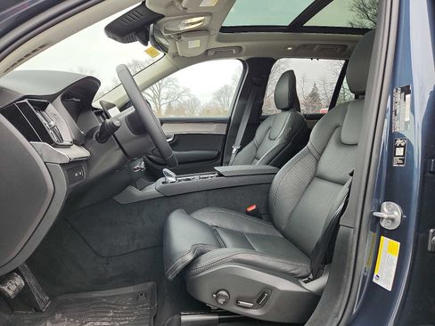 Used 2026 Volvo XC90 T8 Ultra w/ Protection Package Premier image 13