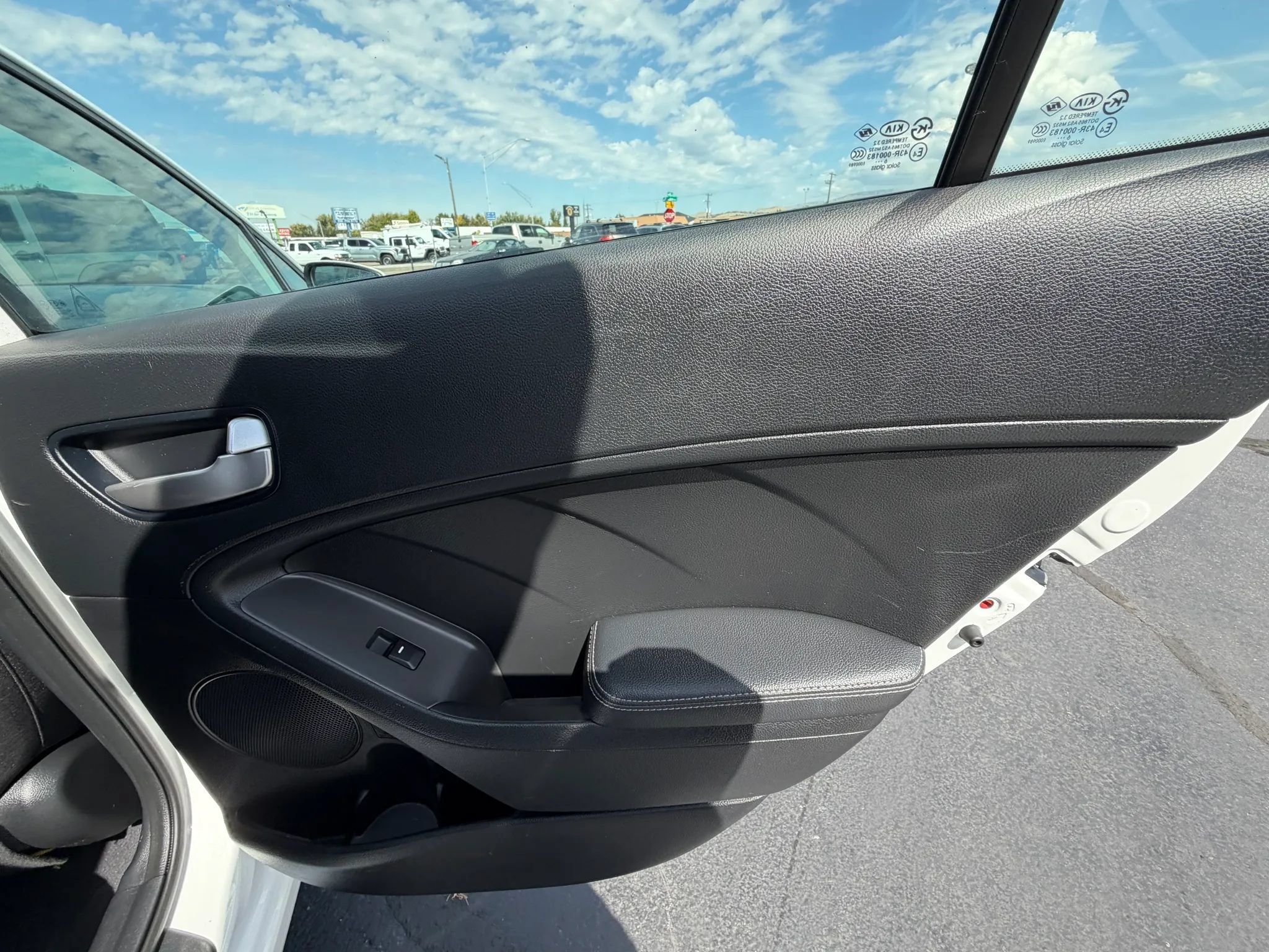 Used 2017 Kia Forte LX w/ LX Popular Plus Package FWD image 17