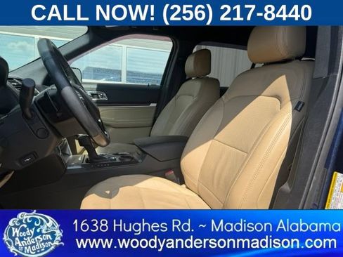 Used 2017 Ford Explorer Limited w/ Equipment Group 301A FWD image 9