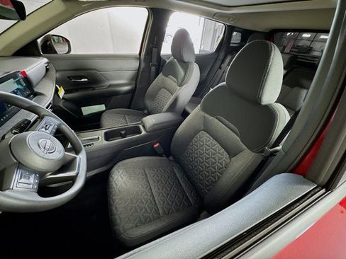 New 2026 Nissan Kicks SV w/ SV Premium Package AWD/4WD image 18