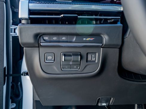 Used 2026 Cadillac Escalade V image 20