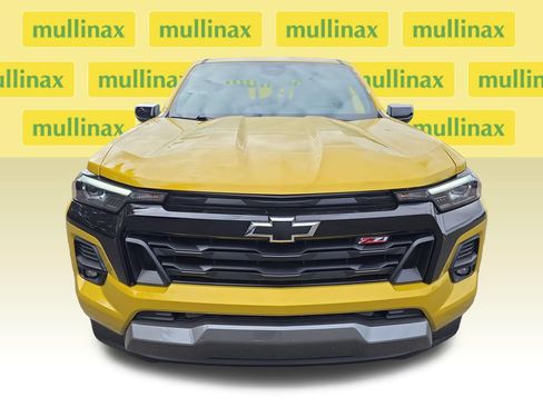 Used 2023 Chevrolet Colorado Z71 w/ Z71 Convenience Package 2 AWD/4WD image 11