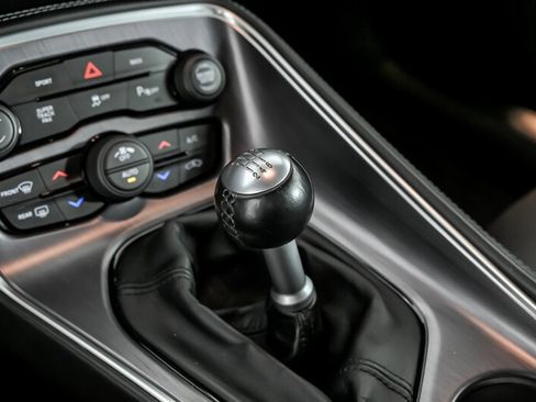 Used 2016 Dodge Challenger R/T Plus image 33