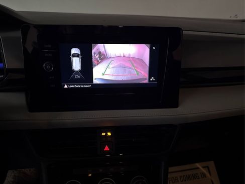 Used 2025 Volkswagen Taos S image 39