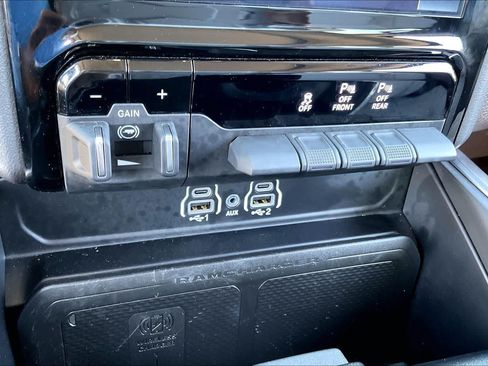 Used 2025 RAM 1500 Laramie w/ Laramie Southwest Edition AWD/4WD image 31
