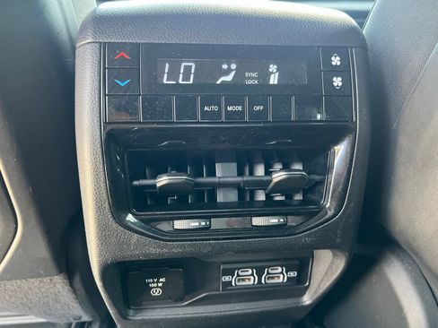 Used 2022 Jeep Grand Cherokee L Laredo RWD image 22