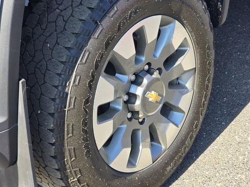 Used 2025 Chevrolet Silverado 2500 Custom w/ Custom Value Package image 12