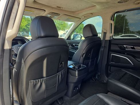 Used 2022 Kia Telluride SX w/ SX Prestige Package AWD/4WD image 16