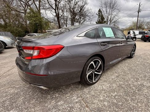 Used 2018 Honda Accord Sport image 4