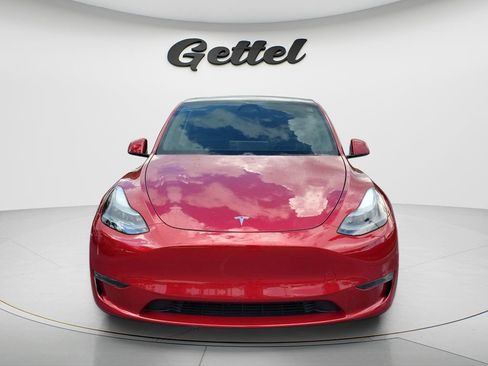 Used 2024 Tesla Model Y Long Range AWD/4WD image 3