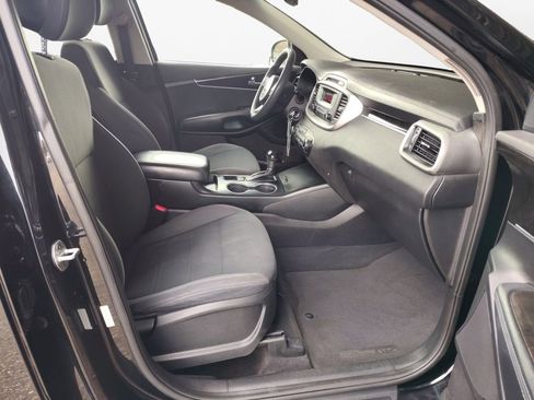 Used 2016 Kia Sorento L image 22