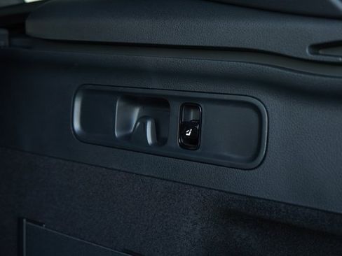 New 2026 Mercedes-Benz GLC 300 image 9