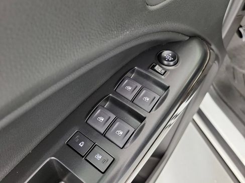 Used 2022 GMC Canyon Elevation w/ Elevation Premium Package AWD/4WD image 17