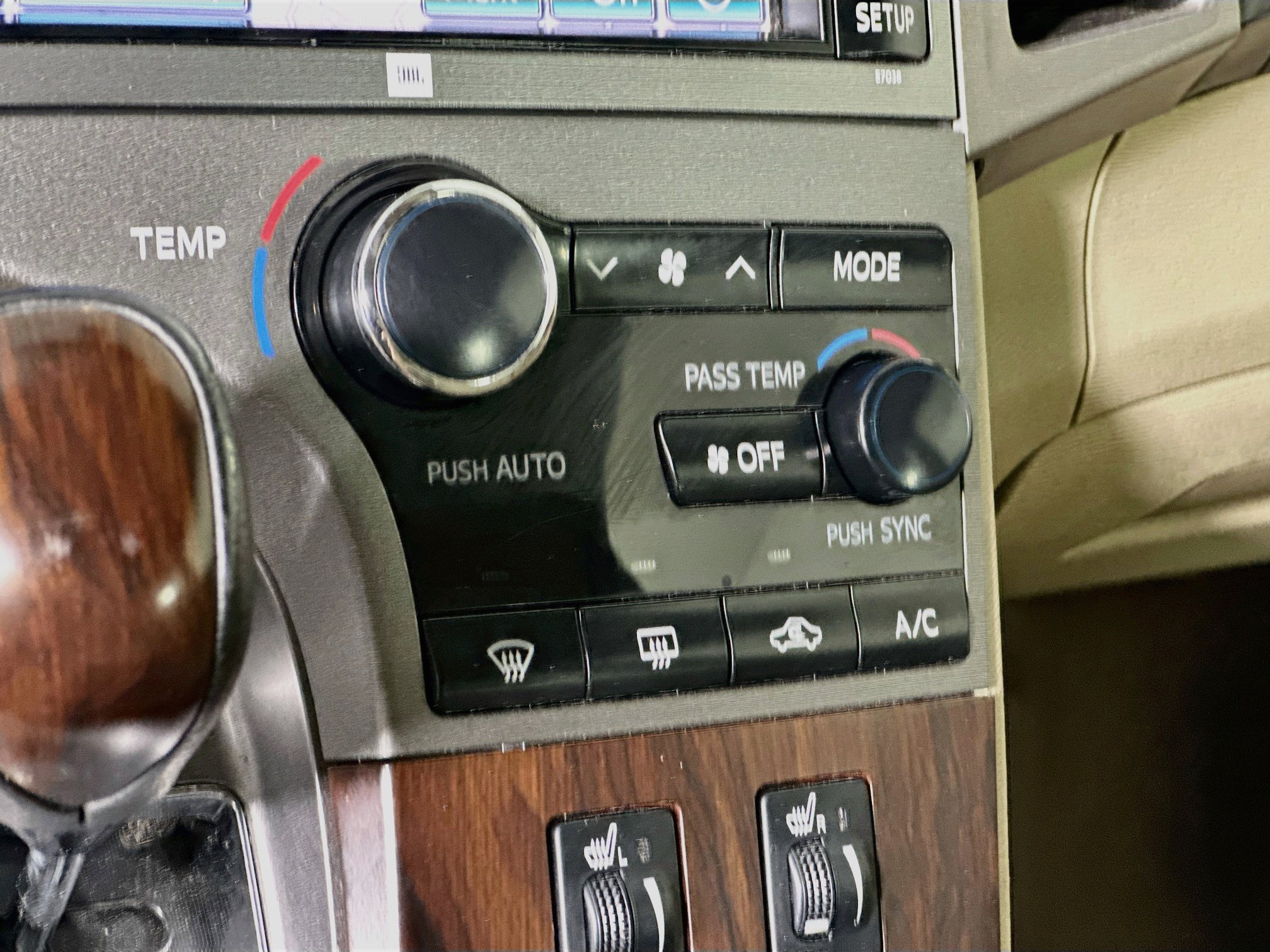 Used 2014 Toyota Venza Limited w/ Tow Prep Package AWD/4WD image 24