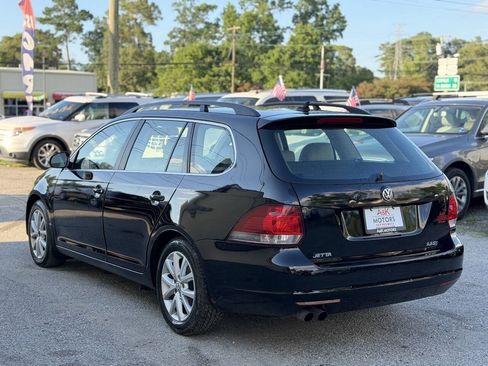 Used 2011 Volkswagen Jetta SE FWD image 6