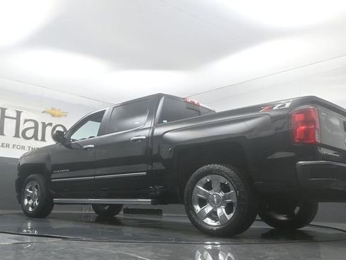 Used 2018 Chevrolet Silverado 1500 LTZ Z71 w/ LTZ Plus Package AWD/4WD image 5