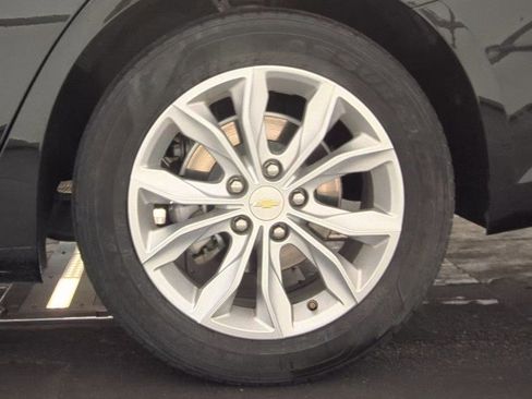 Used 2024 Chevrolet Malibu LT image 11