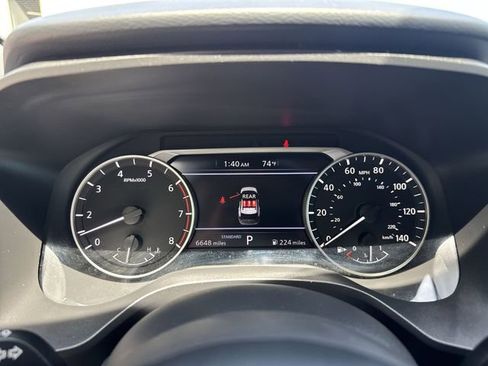 Used 2024 Nissan Rogue S image 18