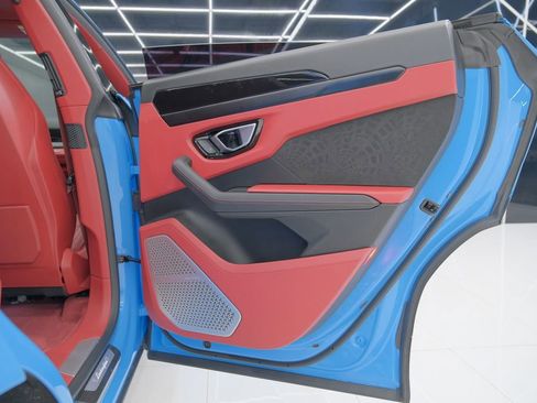 Used 2022 Lamborghini Urus image 48