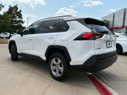 Used 2023 Toyota RAV4 XLE FWD image 8