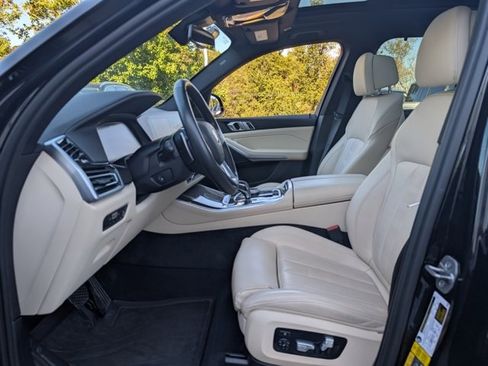Used 2022 BMW X5 xDrive45e w/ Executive Package image 12