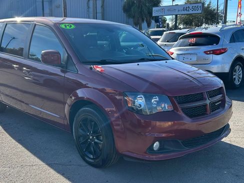 Used 2019 Dodge Grand Caravan GT FWD image 4