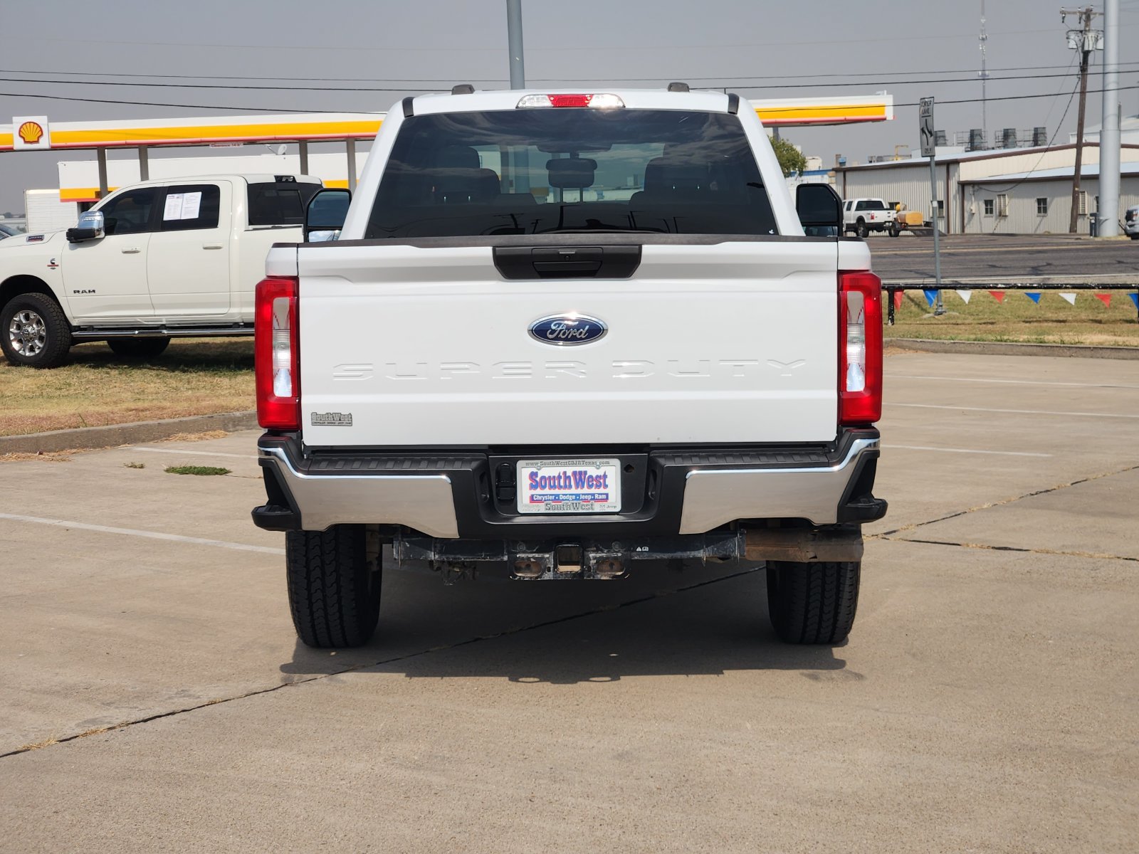 Used 2025 Ford F250 XLT w/ FX4 Off-Road Package AWD/4WD image 8