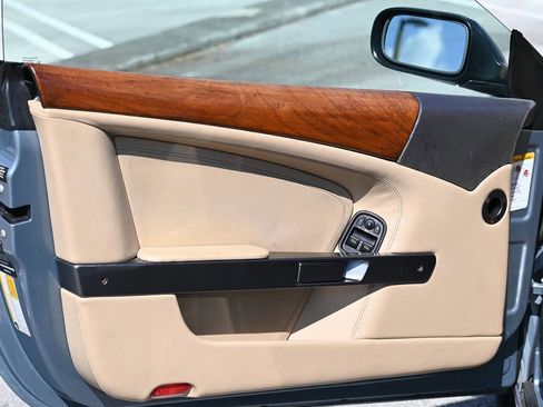 Used 2005 Aston Martin DB9 Volante image 12