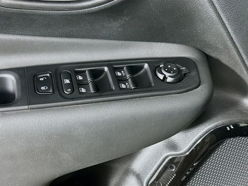 Used 2023 Jeep Renegade Altitude w/ Sun/Sound Group image 15