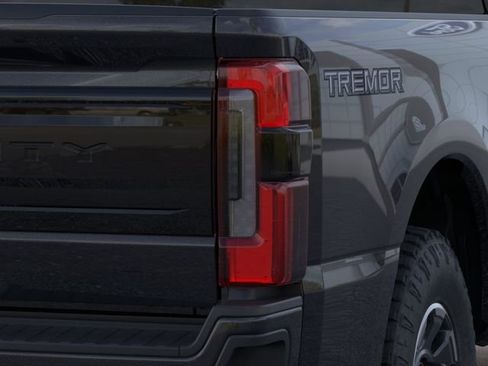 New 2026 Ford F350 Platinum w/ Tremor Off-Road Package AWD/4WD image 21