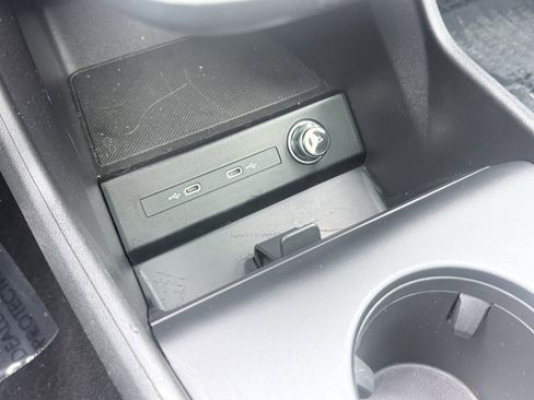 Used 2023 Audi Q4 e-tron Premium Plus w/ Premium Plus image 32