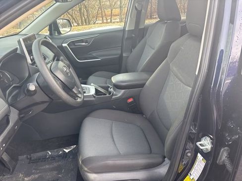 Certified 2024 Toyota RAV4 XLE image 41
