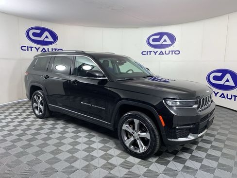 Used 2023 Jeep Grand Cherokee L Limited w/ Rear Seat Video Group I AWD/4WD image 1
