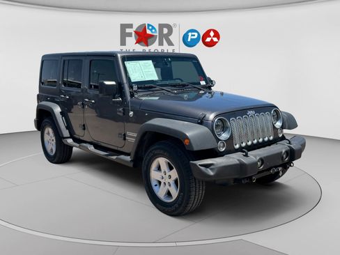 Used 2017 Jeep Wrangler Unlimited Sport w/ Quick Order Package 24S AWD/4WD image 7