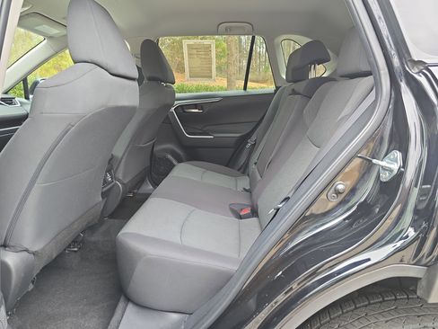 Used 2024 Toyota RAV4 XLE image 13