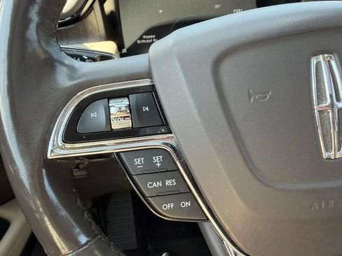 Used 2022 Lincoln Nautilus Reserve AWD/4WD image 23