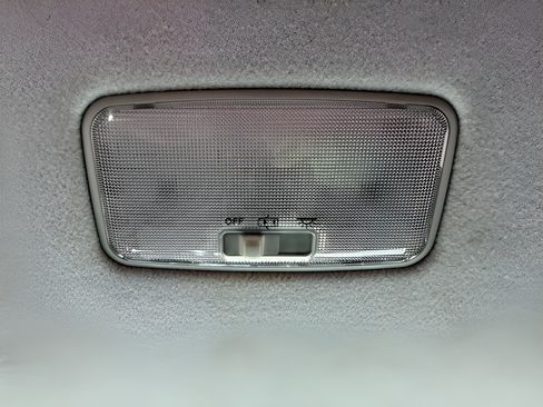 Used 2015 Toyota 4Runner SR5 Premium RWD image 17