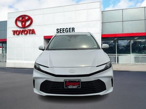 Used 2026 Toyota Camry LE FWD image 13
