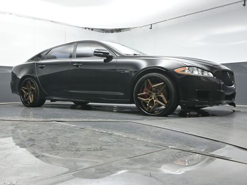 Used 2014 Jaguar XJ R LWB RWD image 45