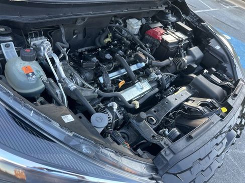 Used 2024 Nissan Kicks SR image 27