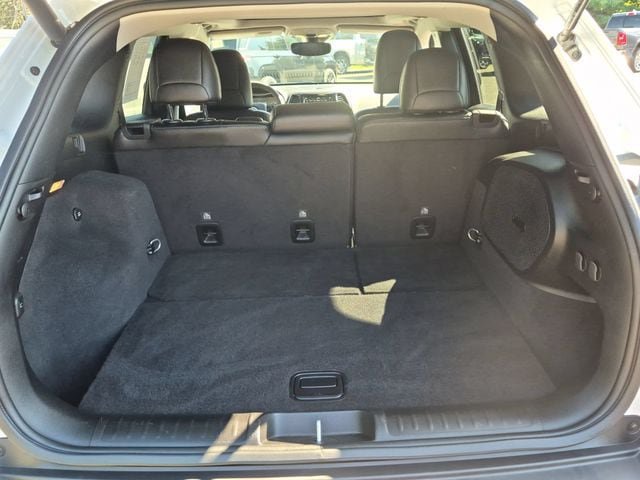 Certified 2022 Jeep Cherokee Limited w/ Elite Package AWD/4WD image 6