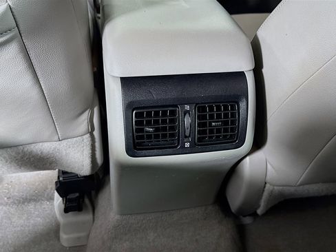 Used 2014 Toyota Camry XLE image 31