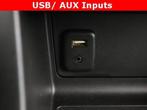 Used 2015 Chevrolet Colorado Z71 image 25