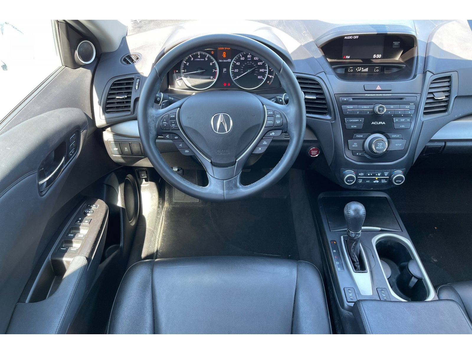 Used 2017 Acura RDX w/ AcuraWatch Plus Package FWD image 17