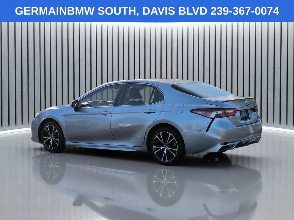 Used 2018 Toyota Camry SE w/ Convenience Package FWD image 7